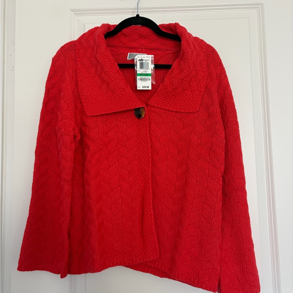 ✨4 for $20 | Macy’s Red Chunky Cable Knit Button Cardigan | large petite